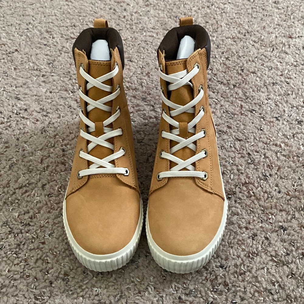 Brand new Never worn Timberlands Size 8.5